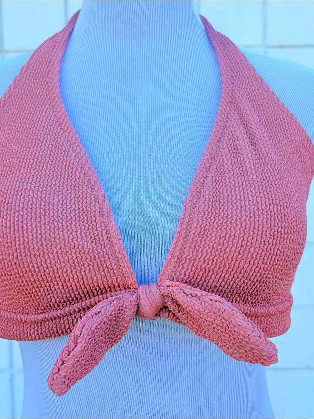 Kona Sol Textured Halter Bikini Top in Dusty Rose Size Large